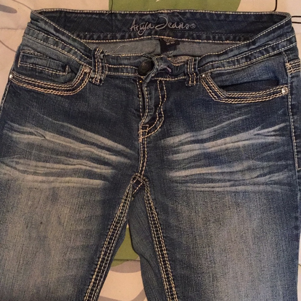 Ariya jeans